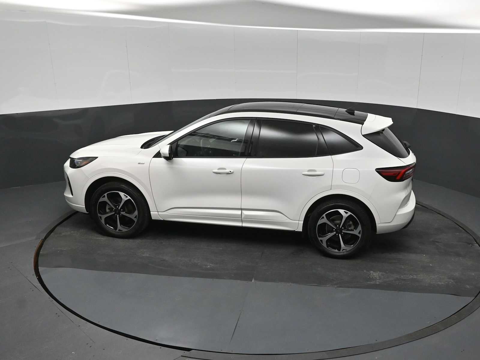 2025 Ford Escape ST-Line Elite