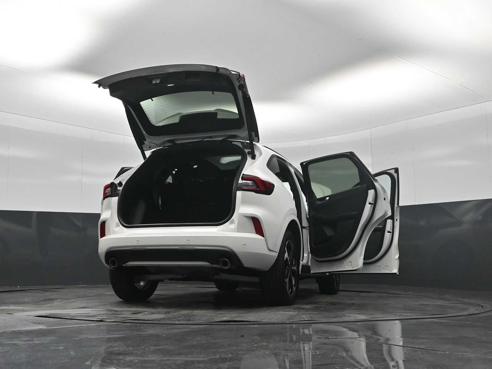 2025 Ford Escape ST-Line Elite