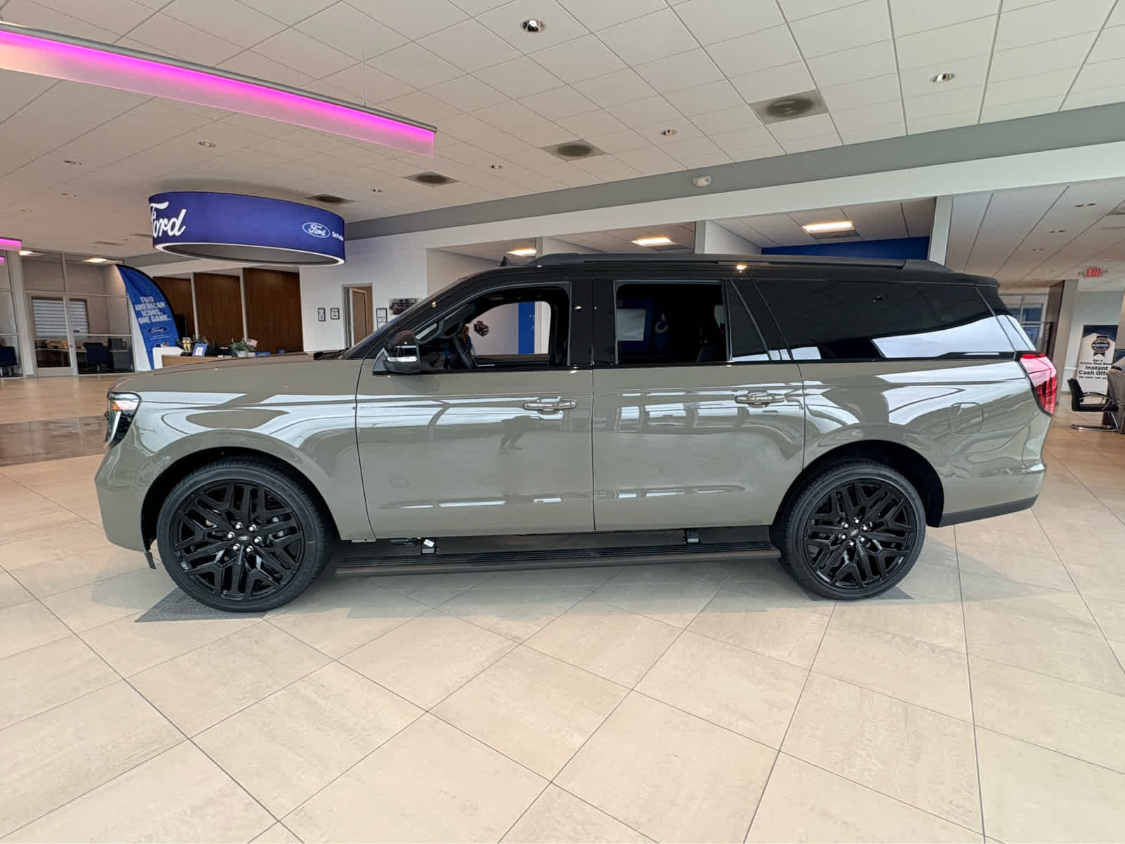 2026 Ford Expedition Max Platinum