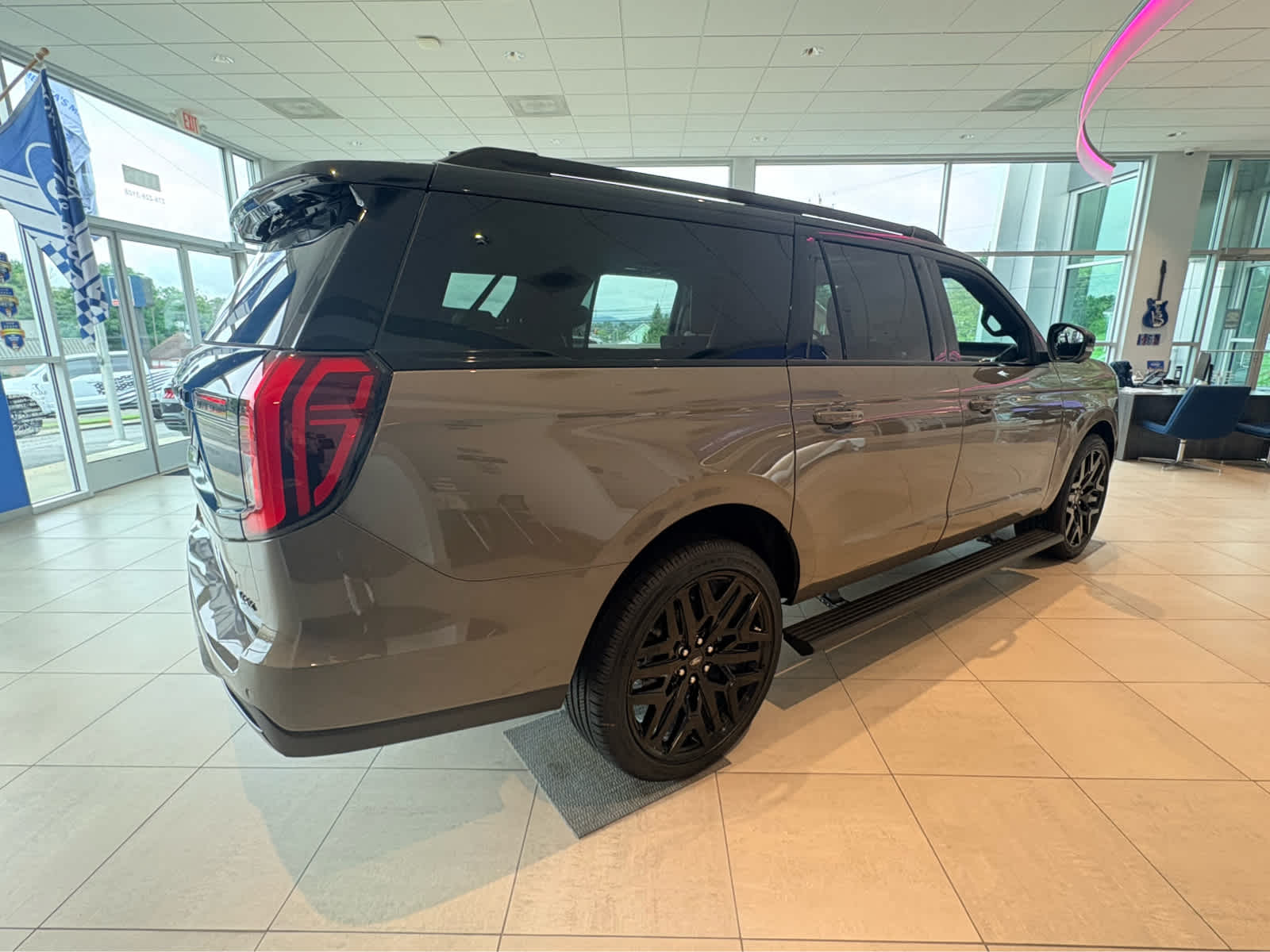 2026 Ford Expedition Max Platinum