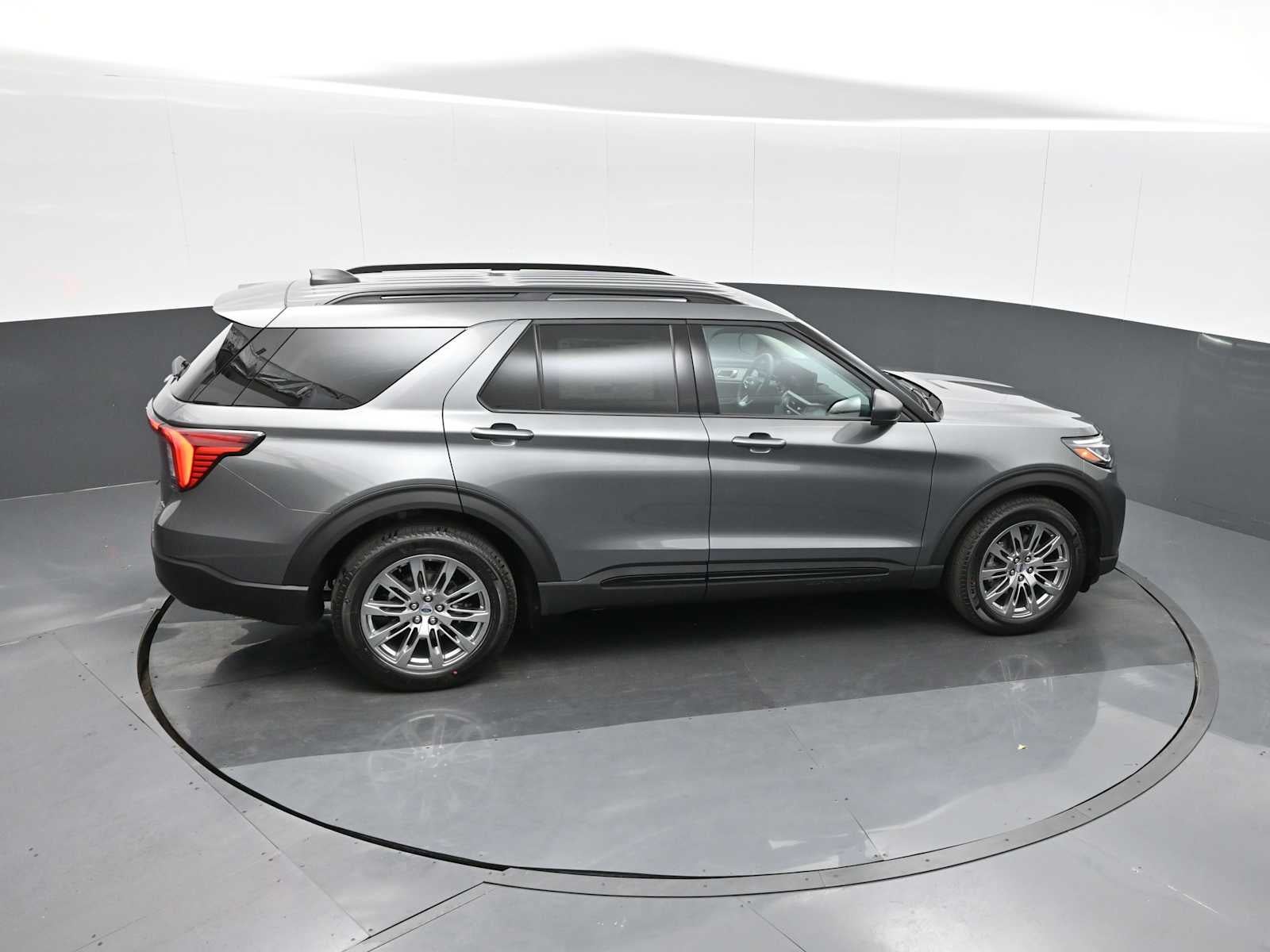 2026 Ford Explorer Active w/100A Pkg