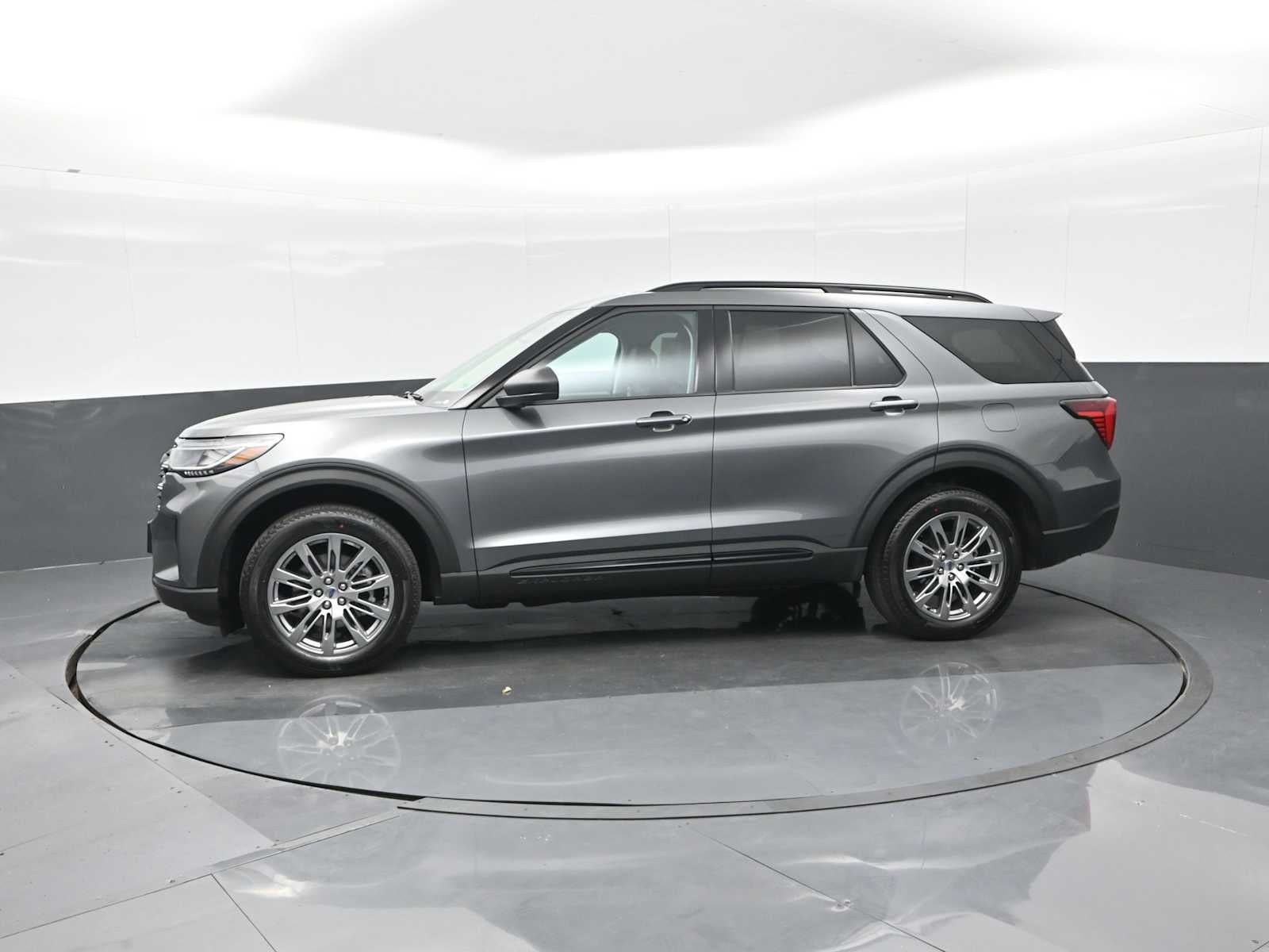 2026 Ford Explorer Active w/100A Pkg