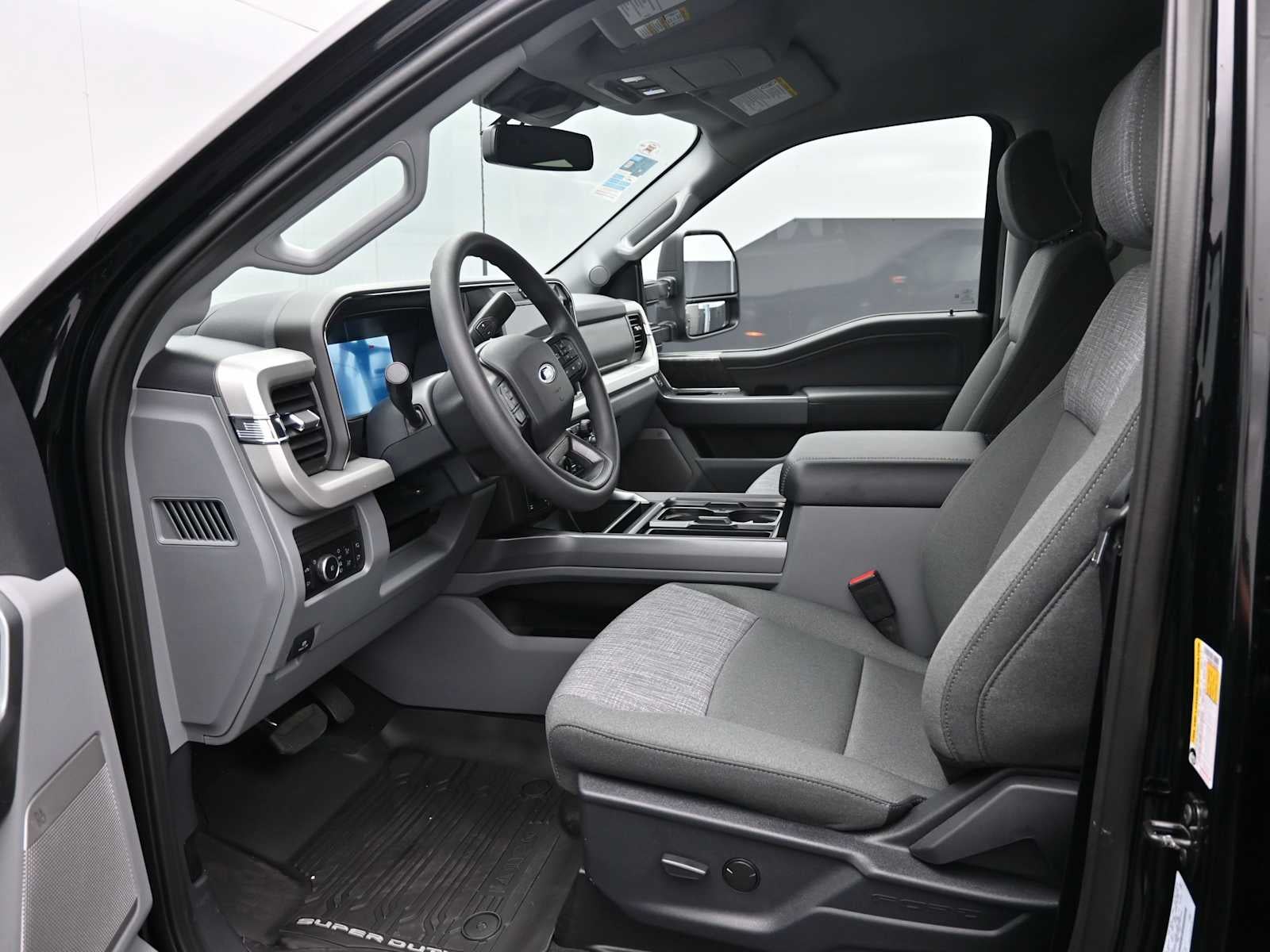 2026 Ford Super Duty F-350 SRW XLT