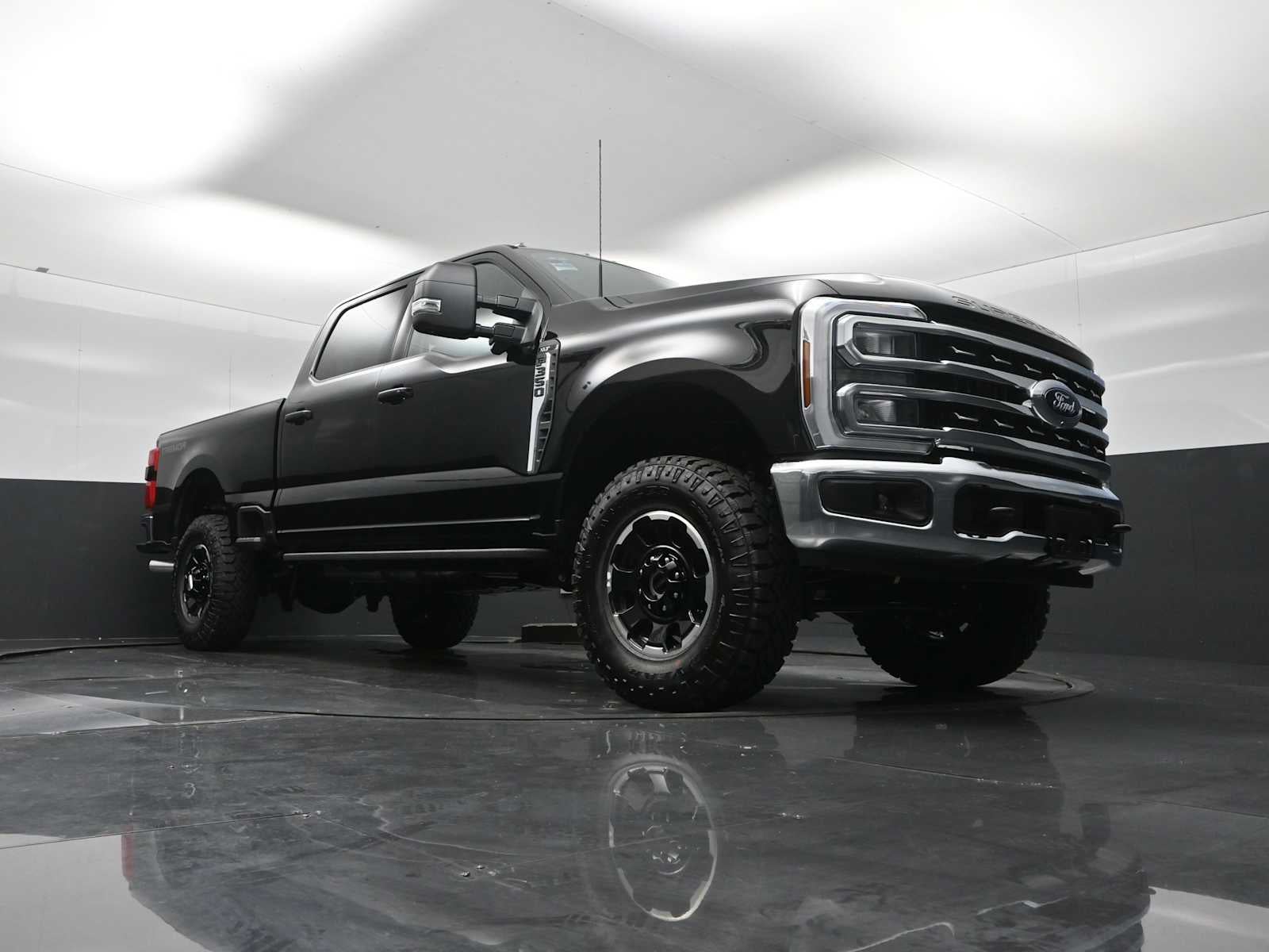 2026 Ford Super Duty F-350 SRW XLT