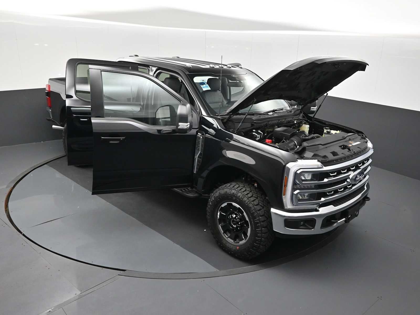 2026 Ford Super Duty F-350 SRW XLT