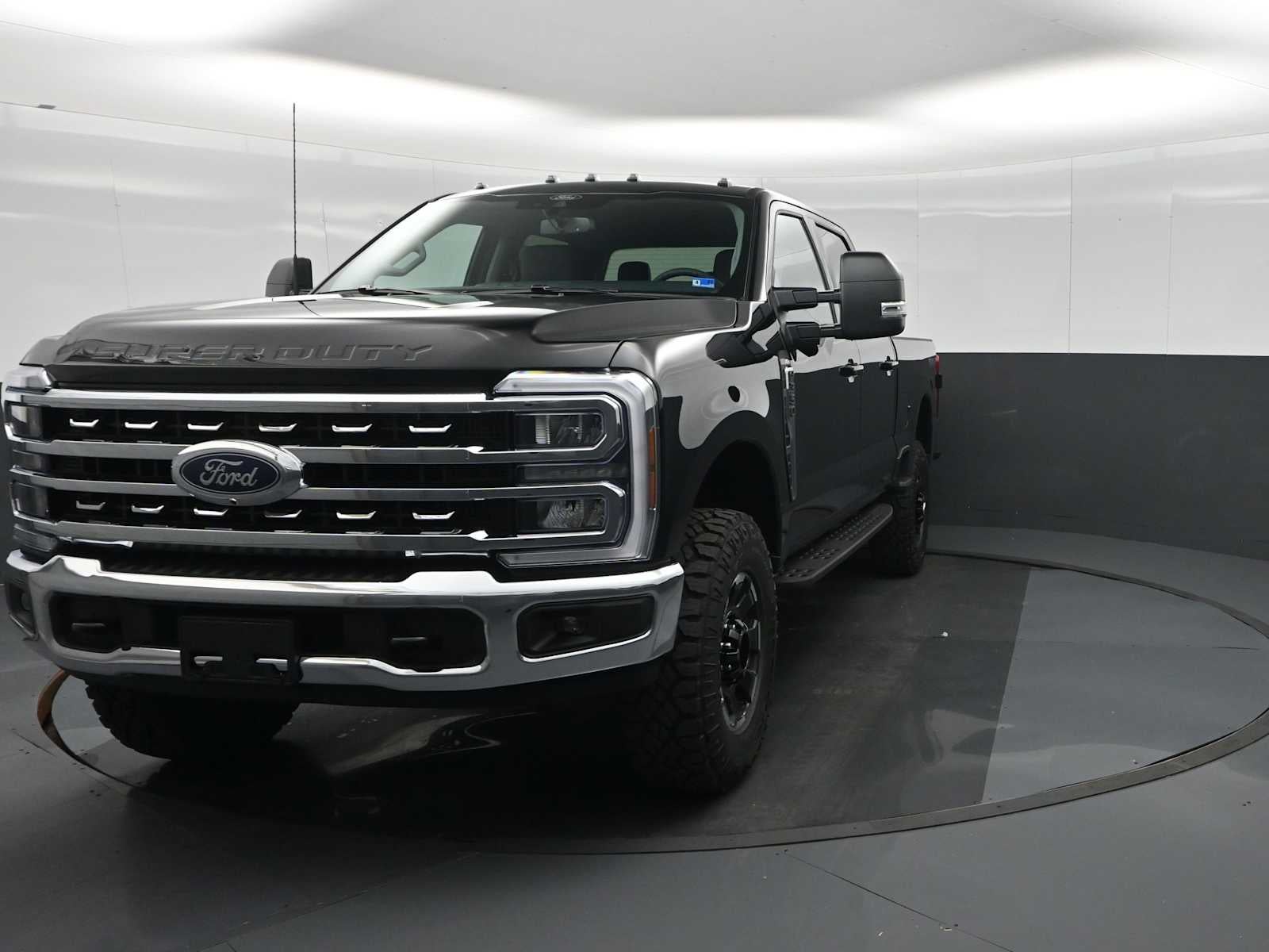 2026 Ford Super Duty F-350 SRW XLT