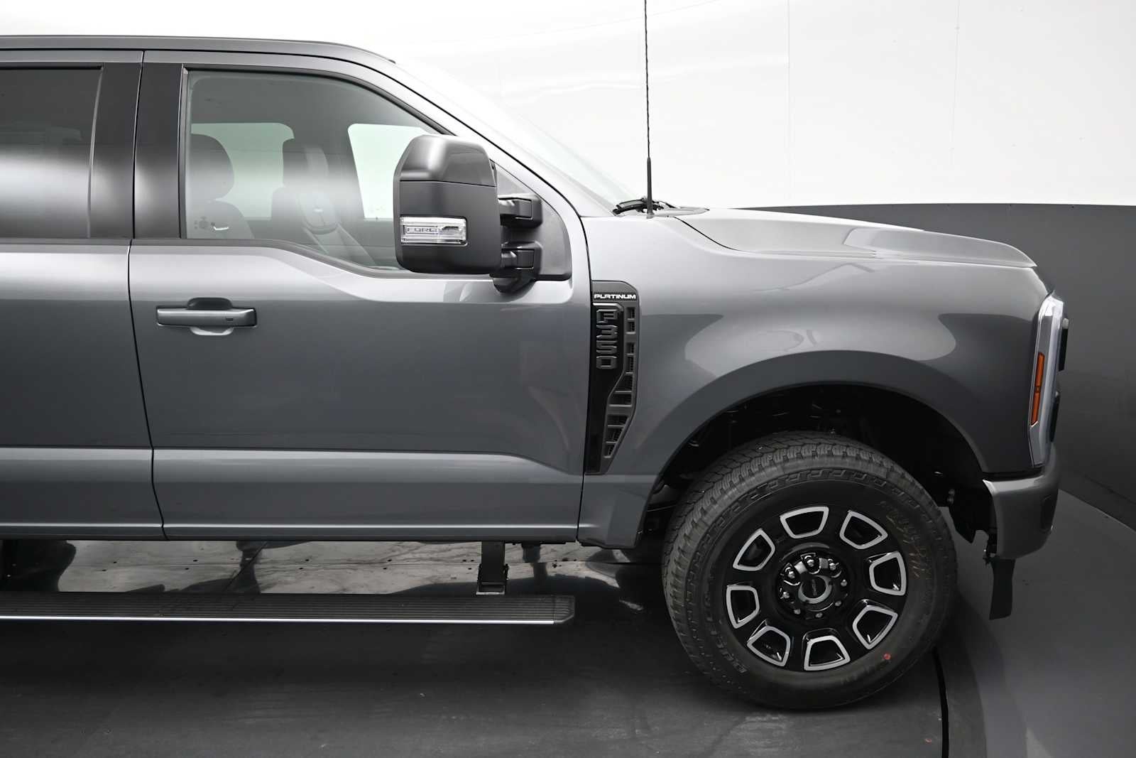 2026 Ford Super Duty F-350 SRW Platinum