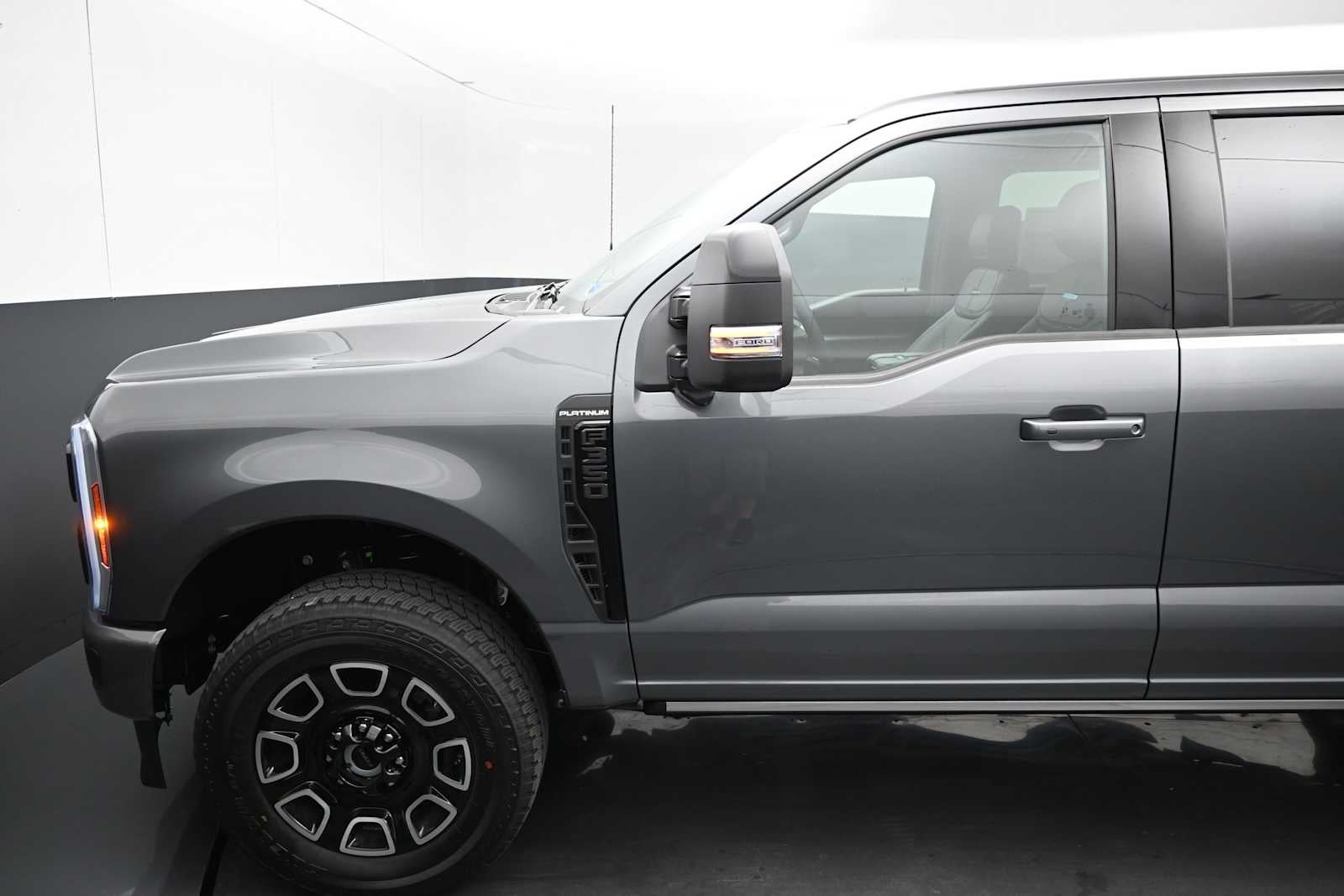2026 Ford Super Duty F-350 SRW Platinum