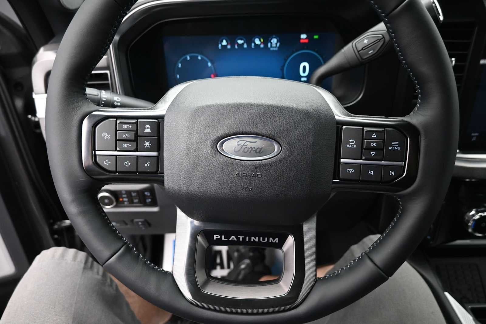 2026 Ford Super Duty F-350 SRW Platinum