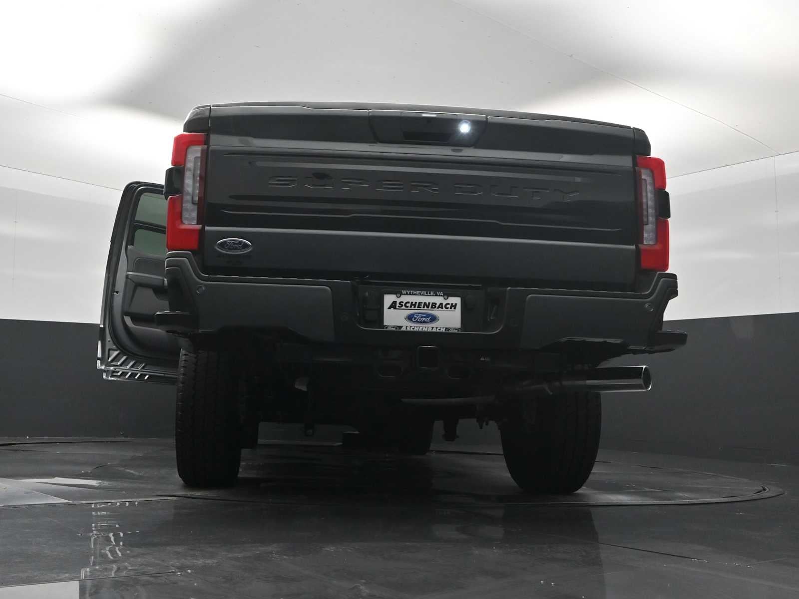 2026 Ford Super Duty F-350 SRW Platinum