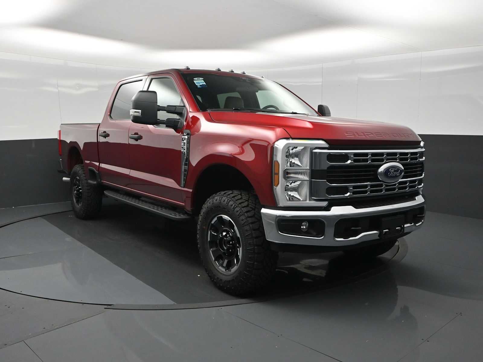 2026 Ford Super Duty F-350 SRW XLT