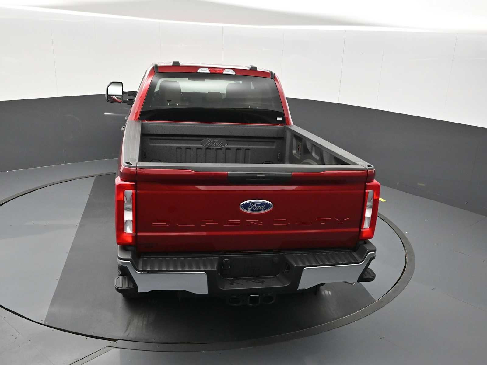 2026 Ford Super Duty F-350 SRW XLT