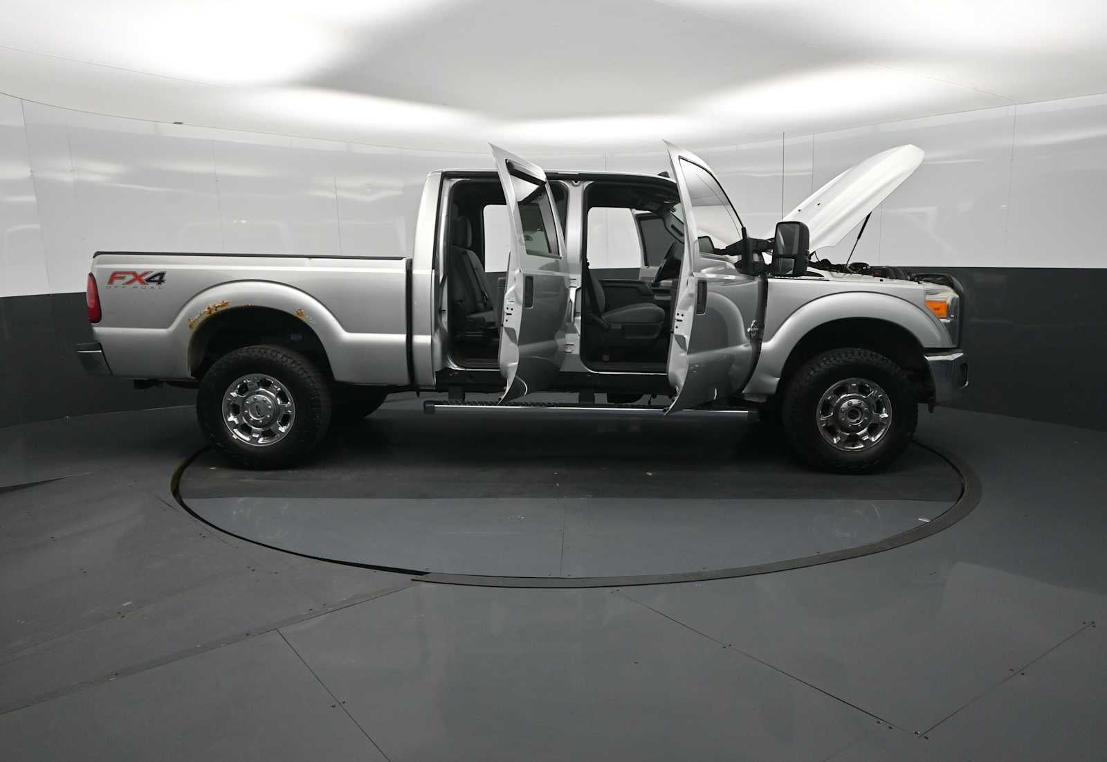 2015 Ford Super Duty F-350 SRW Pickup XLT