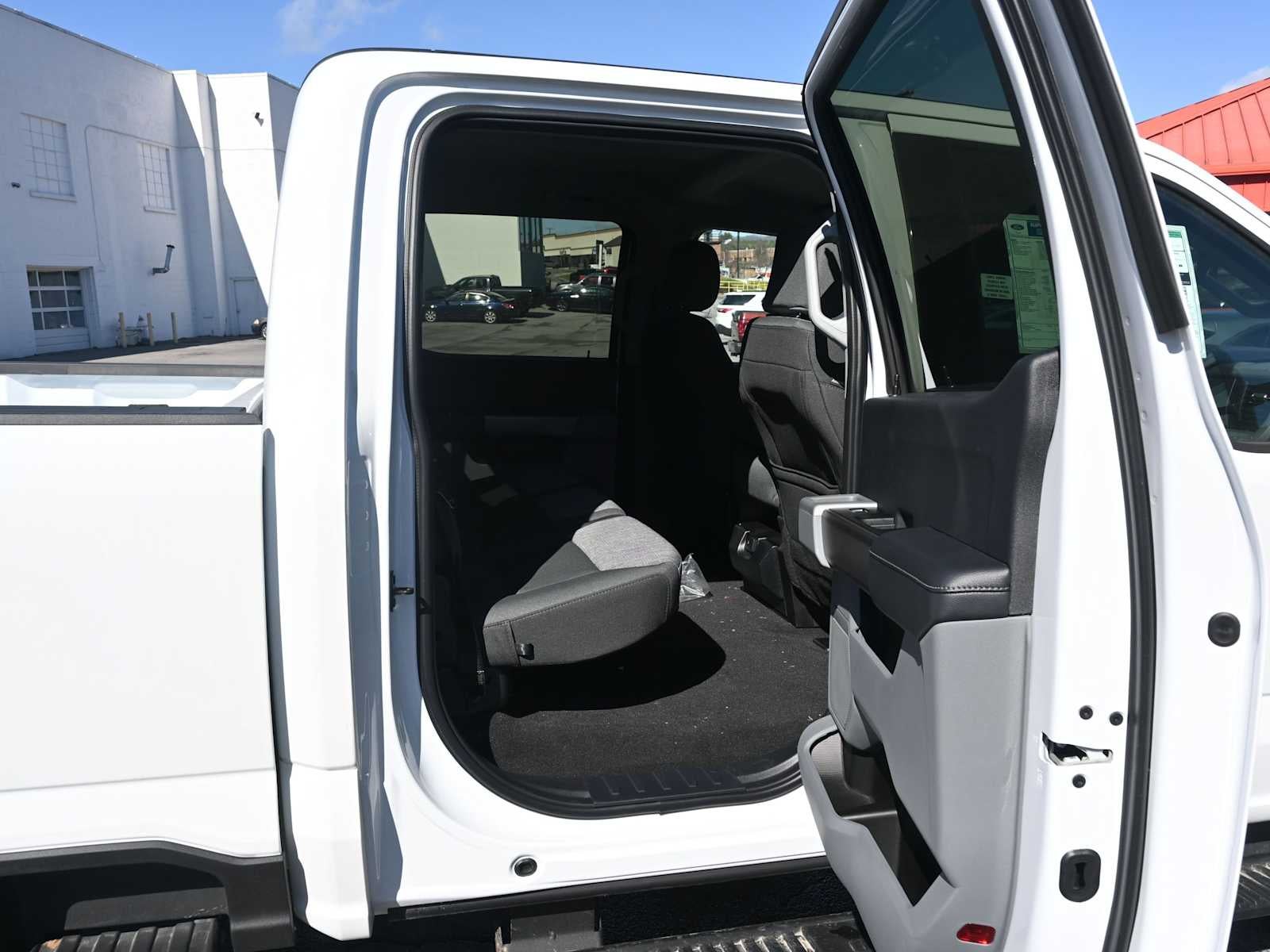 2026 Ford Super Duty F-350 SRW XLT