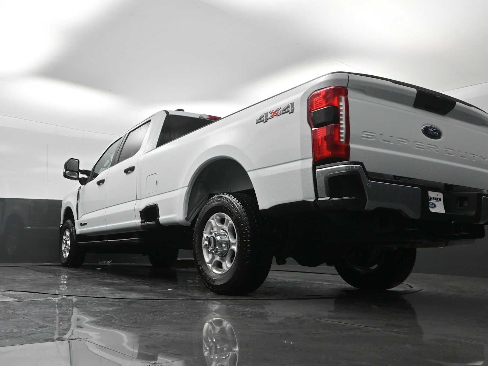 2026 Ford Super Duty F-350 SRW XLT