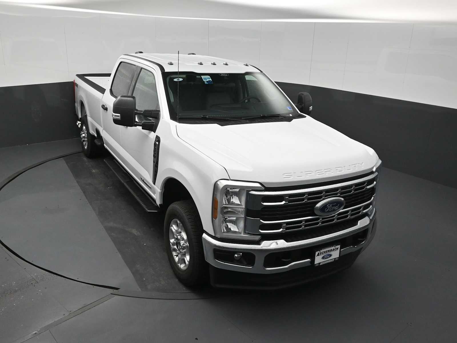 2026 Ford Super Duty F-350 SRW XLT