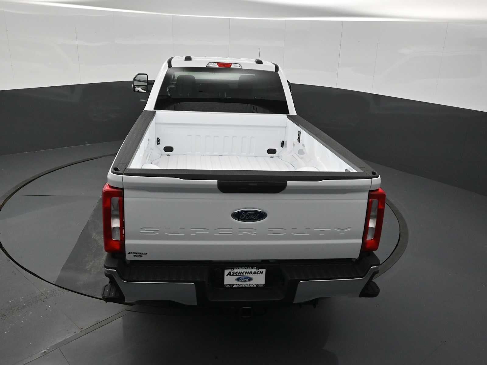 2026 Ford Super Duty F-350 SRW XLT