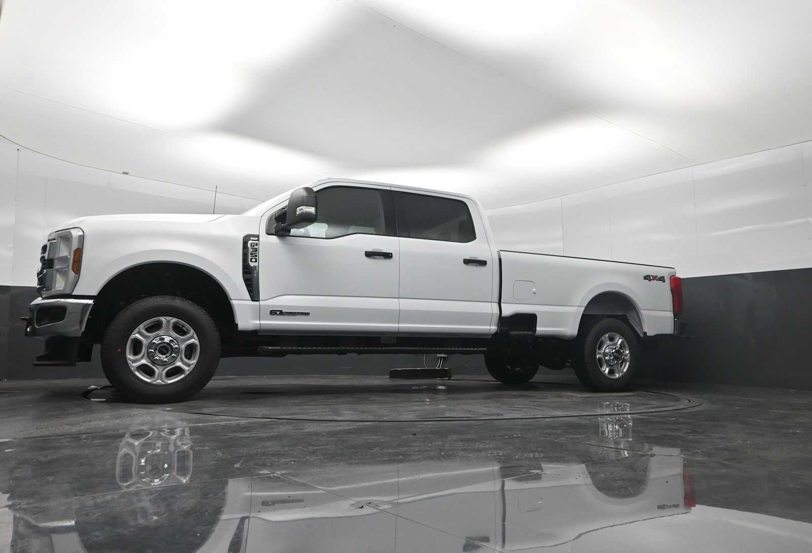2026 Ford Super Duty F-350 SRW XLT