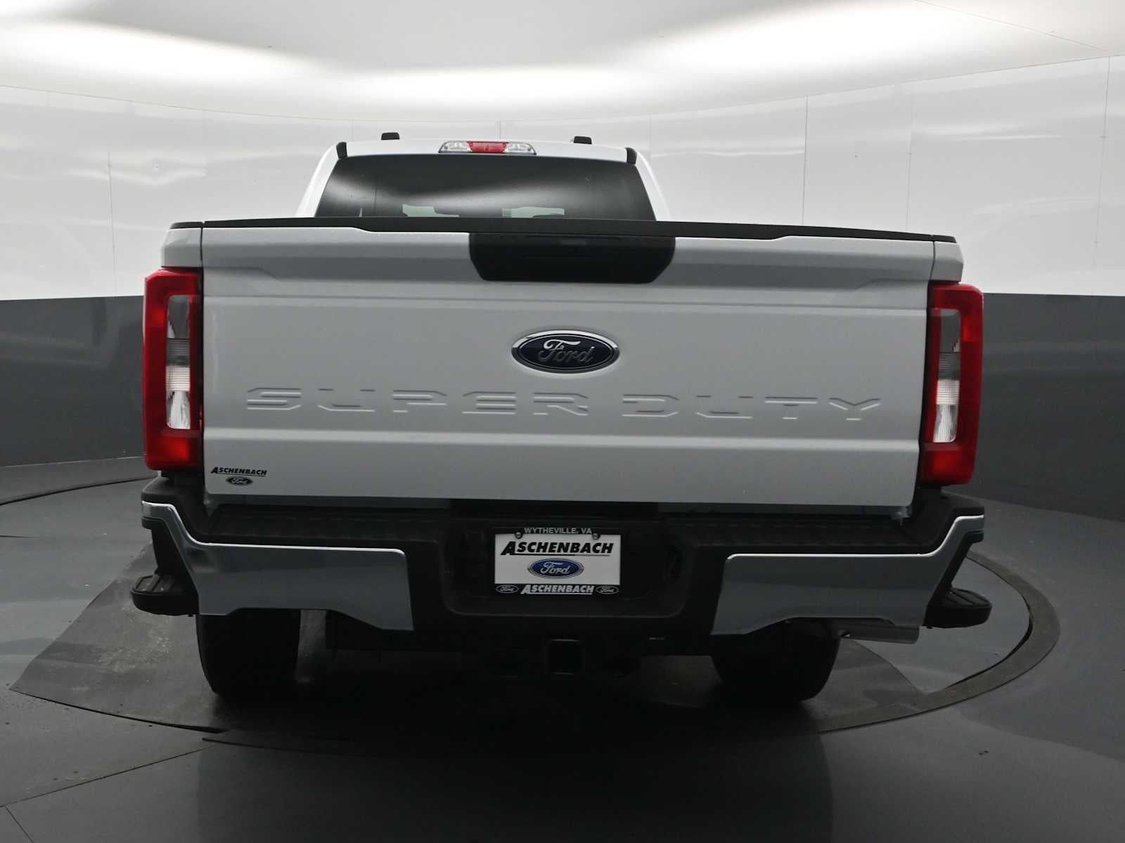 2026 Ford Super Duty F-350 SRW XLT