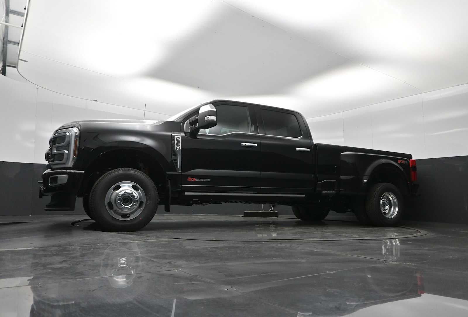 2026 Ford Super Duty F-350 DRW Platinum