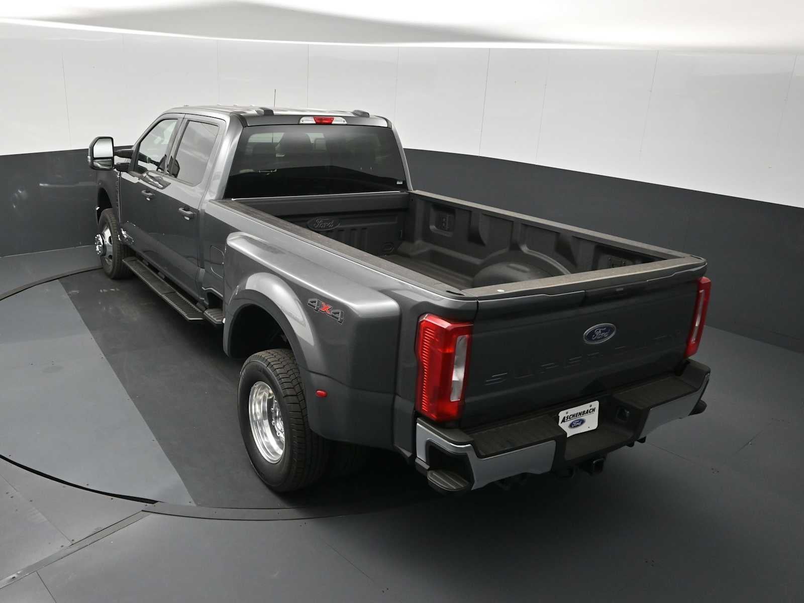 2026 Ford Super Duty F-350 DRW XLT