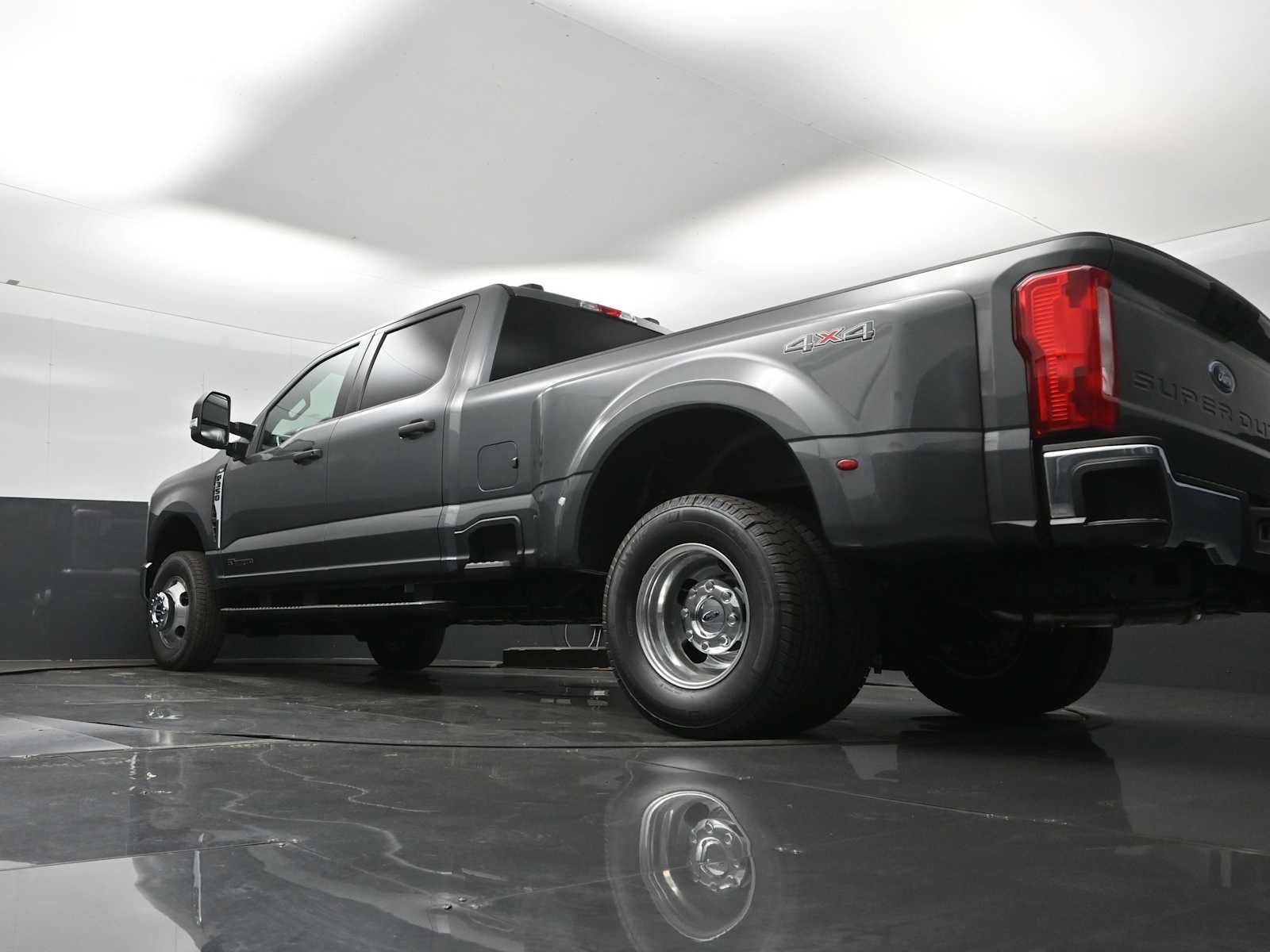 2026 Ford Super Duty F-350 DRW XLT