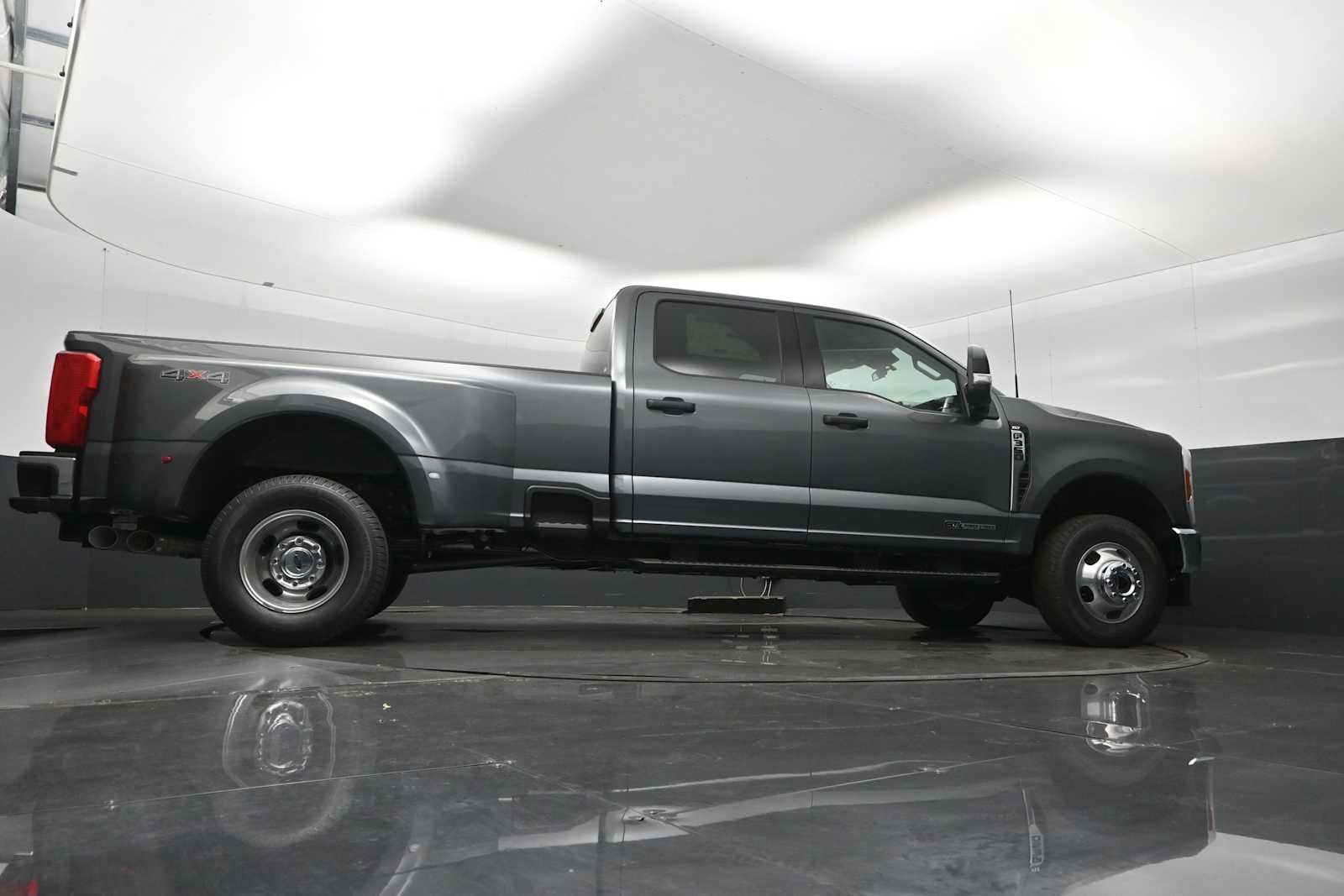 2026 Ford Super Duty F-350 DRW XLT