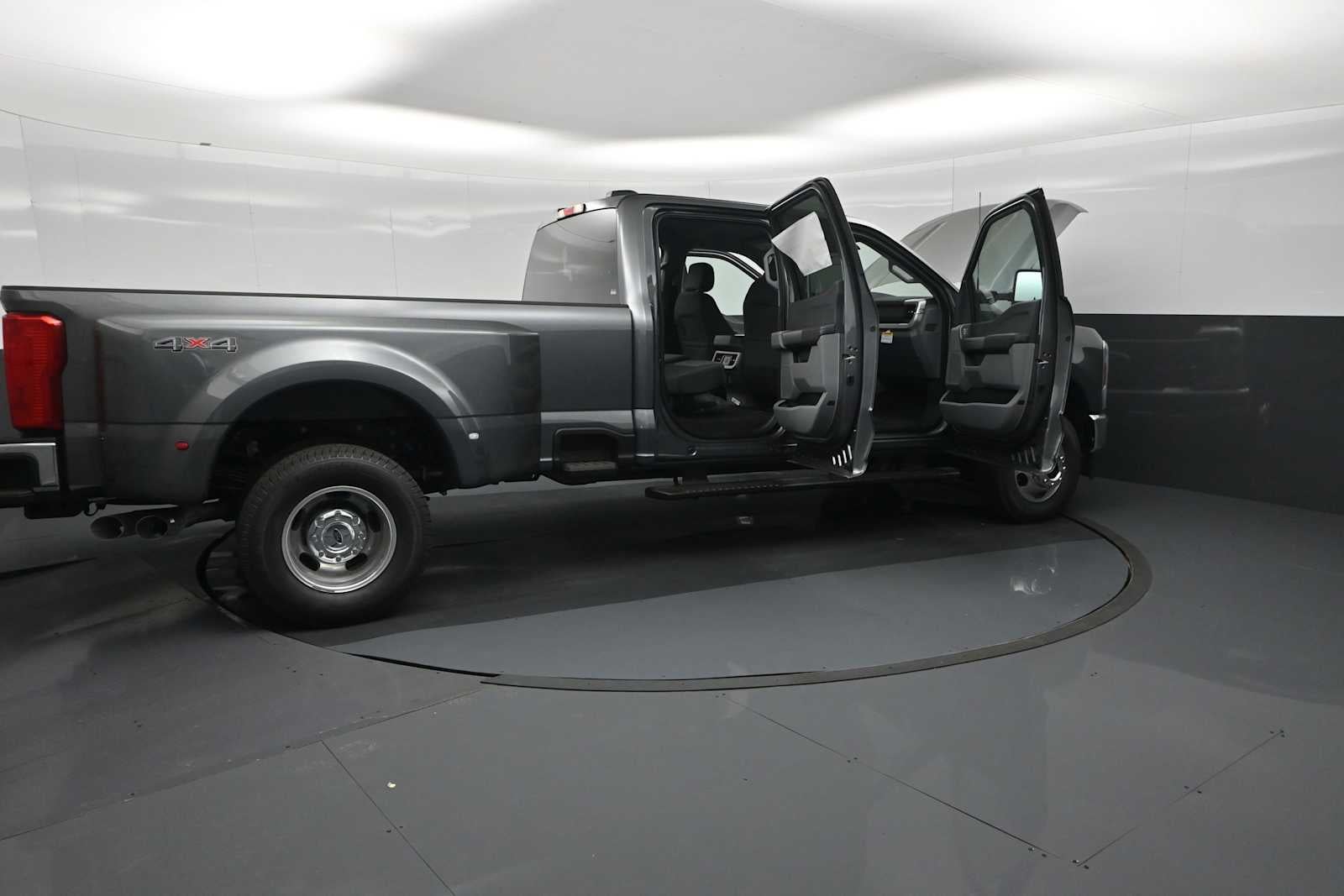 2026 Ford Super Duty F-350 DRW XLT