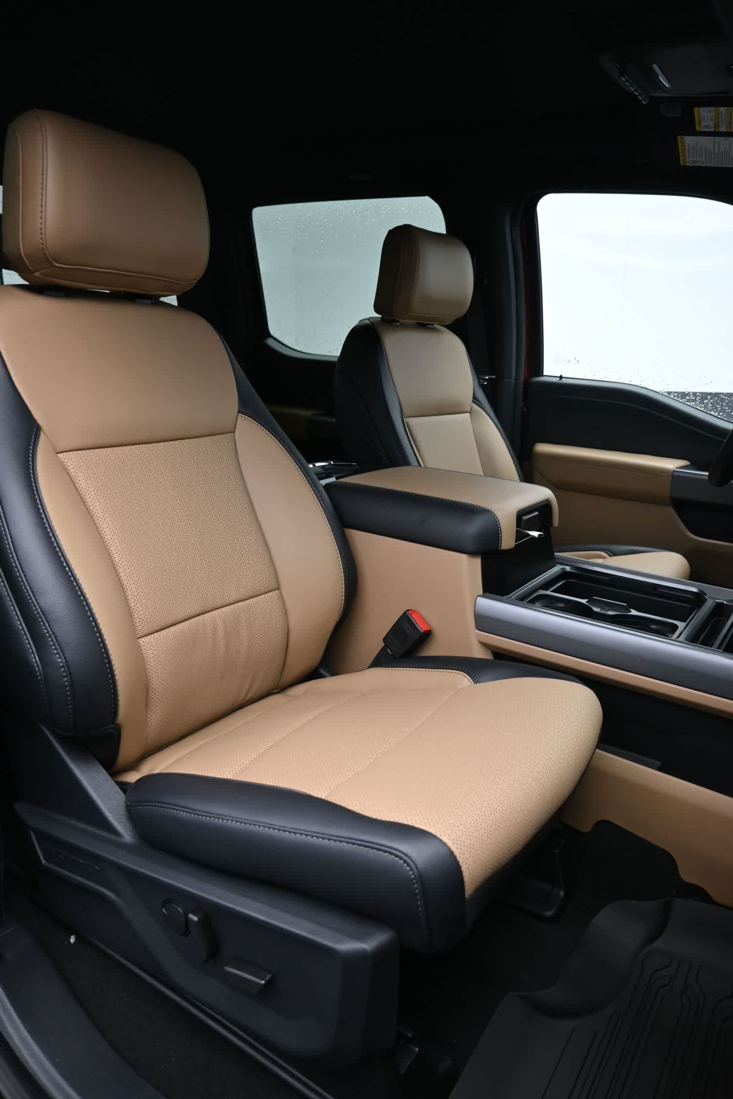 2026 Ford Super Duty F-350 DRW LARIAT