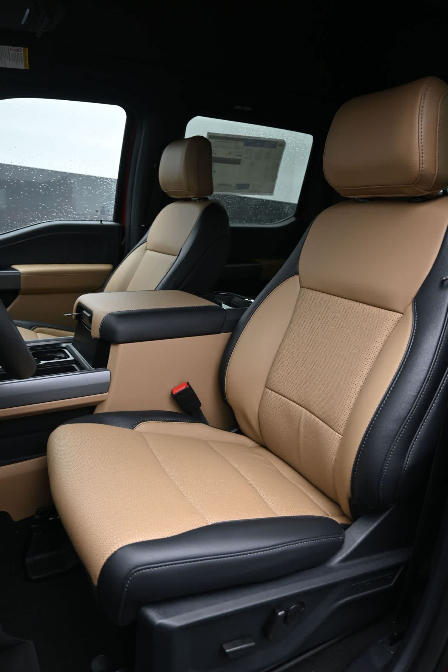 2026 Ford Super Duty F-350 DRW LARIAT