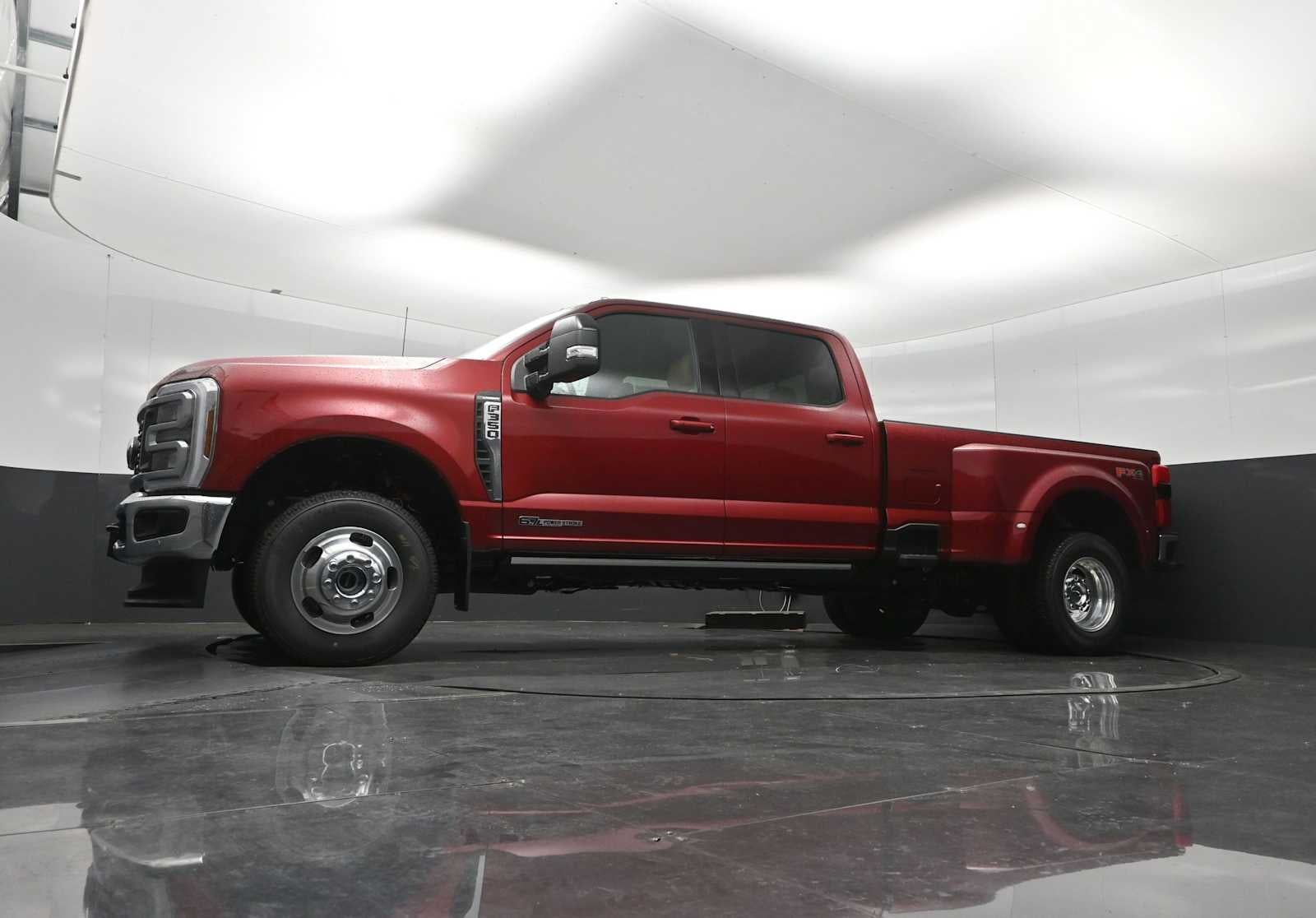 2026 Ford Super Duty F-350 DRW LARIAT
