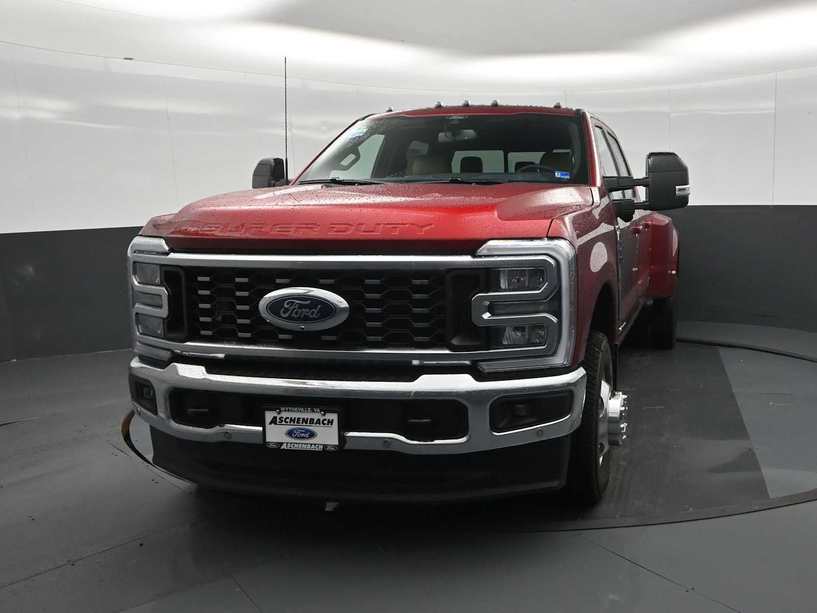 2026 Ford Super Duty F-350 DRW LARIAT