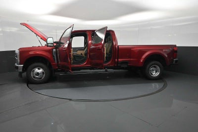 2026 Ford Super Duty F-350 DRW LARIAT