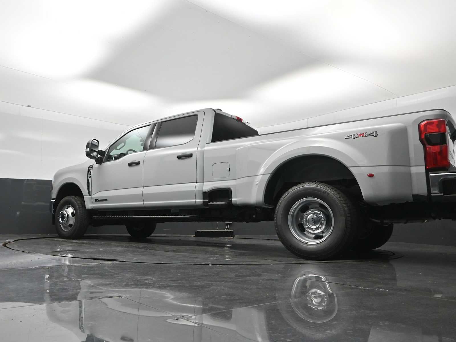 2026 Ford Super Duty F-350 DRW XLT