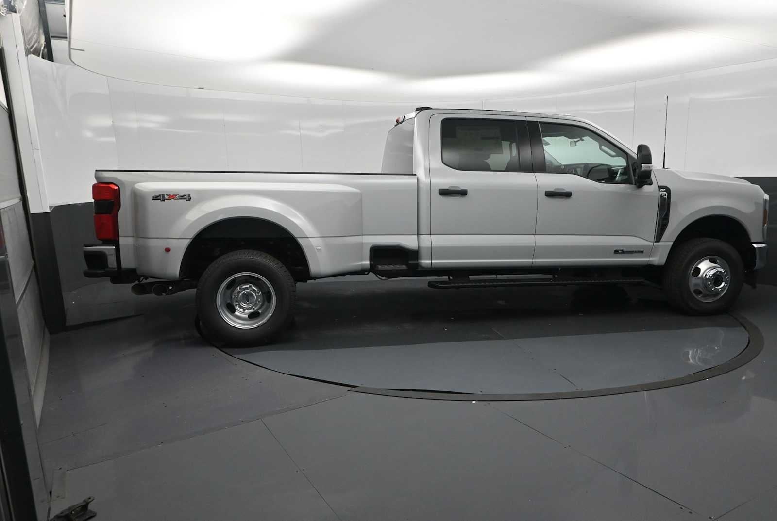 2026 Ford Super Duty F-350 DRW XLT
