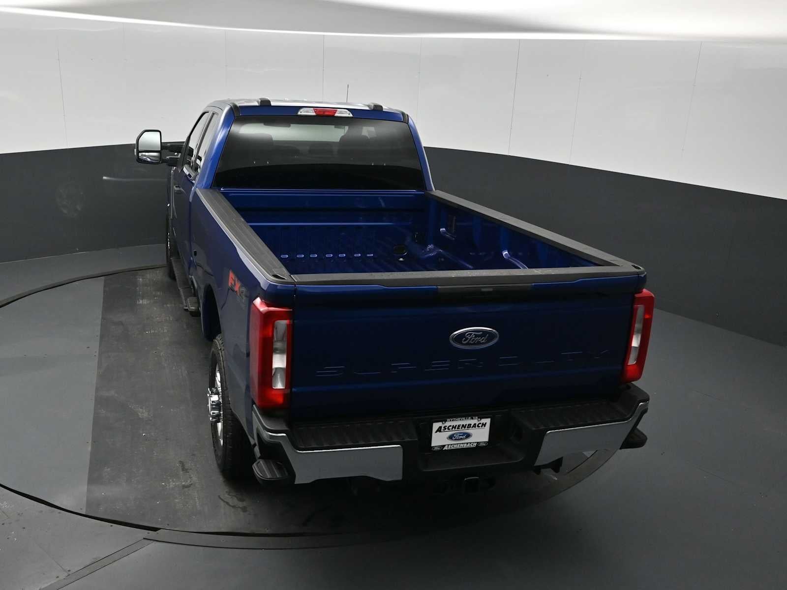 2026 Ford Super Duty F-350 SRW XLT