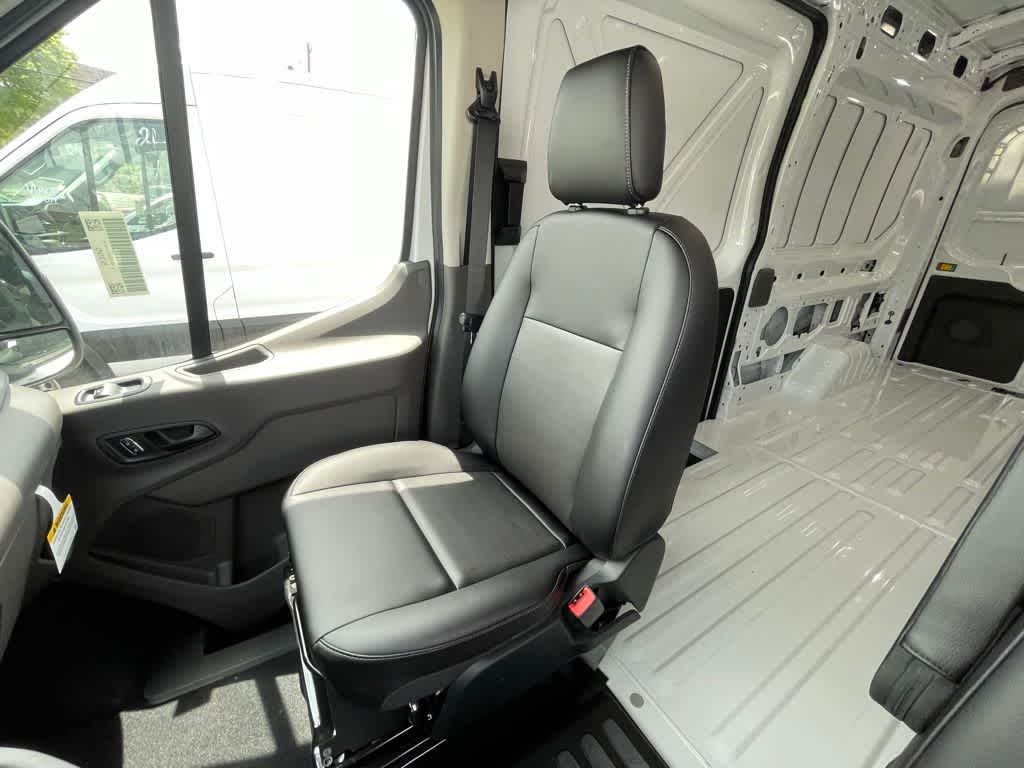 2025 Ford Transit Cargo Van