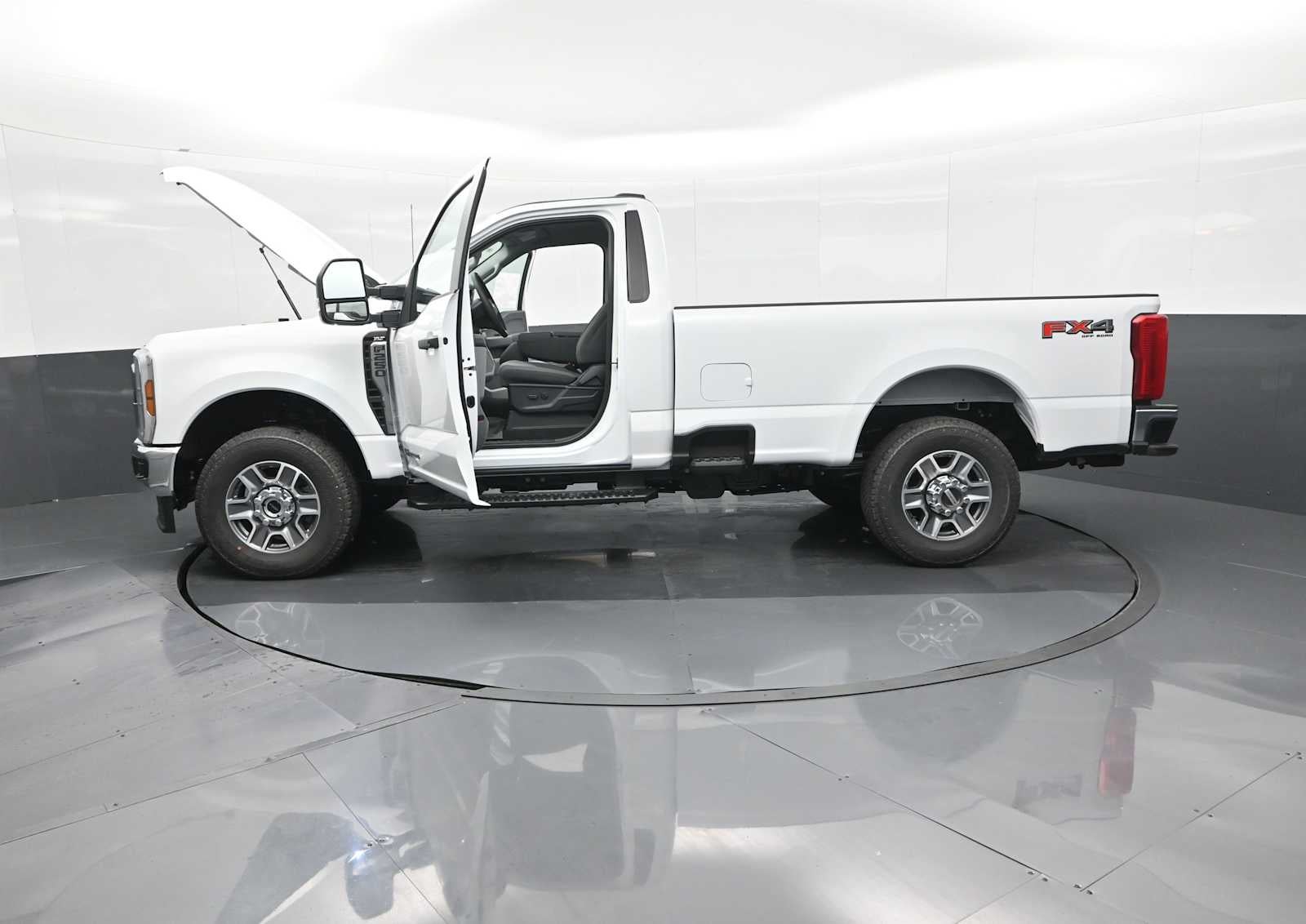 2025 Ford Super Duty F-250 SRW XLT