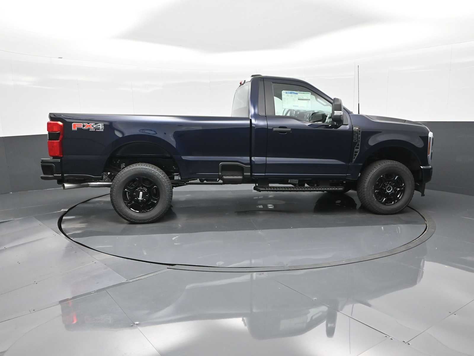 2025 Ford Super Duty F-350 SRW XL