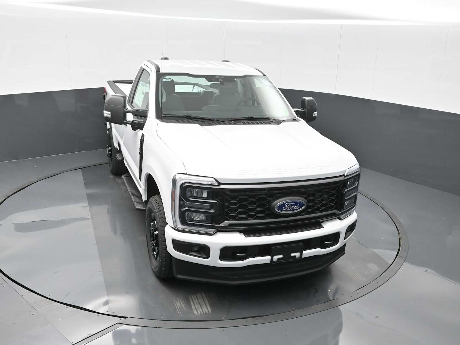 2025 Ford Super Duty F-350 SRW XL