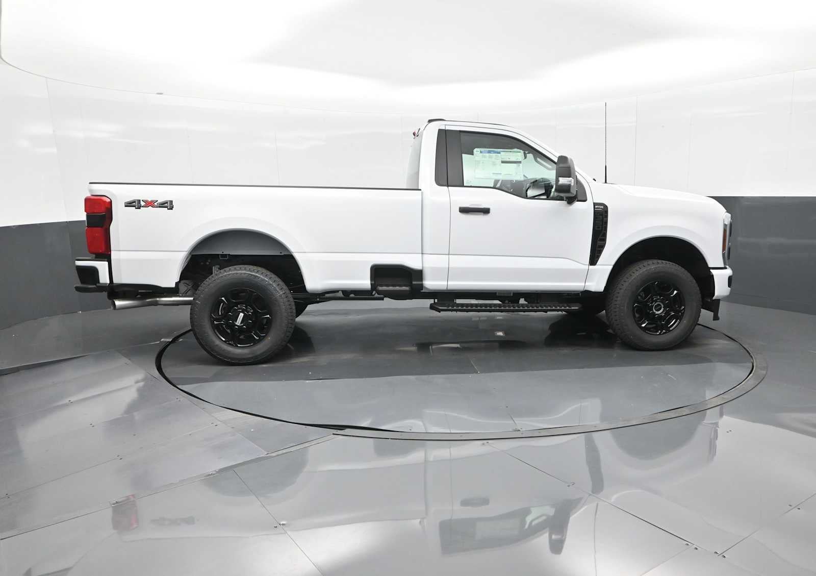 2025 Ford Super Duty F-350 SRW XL