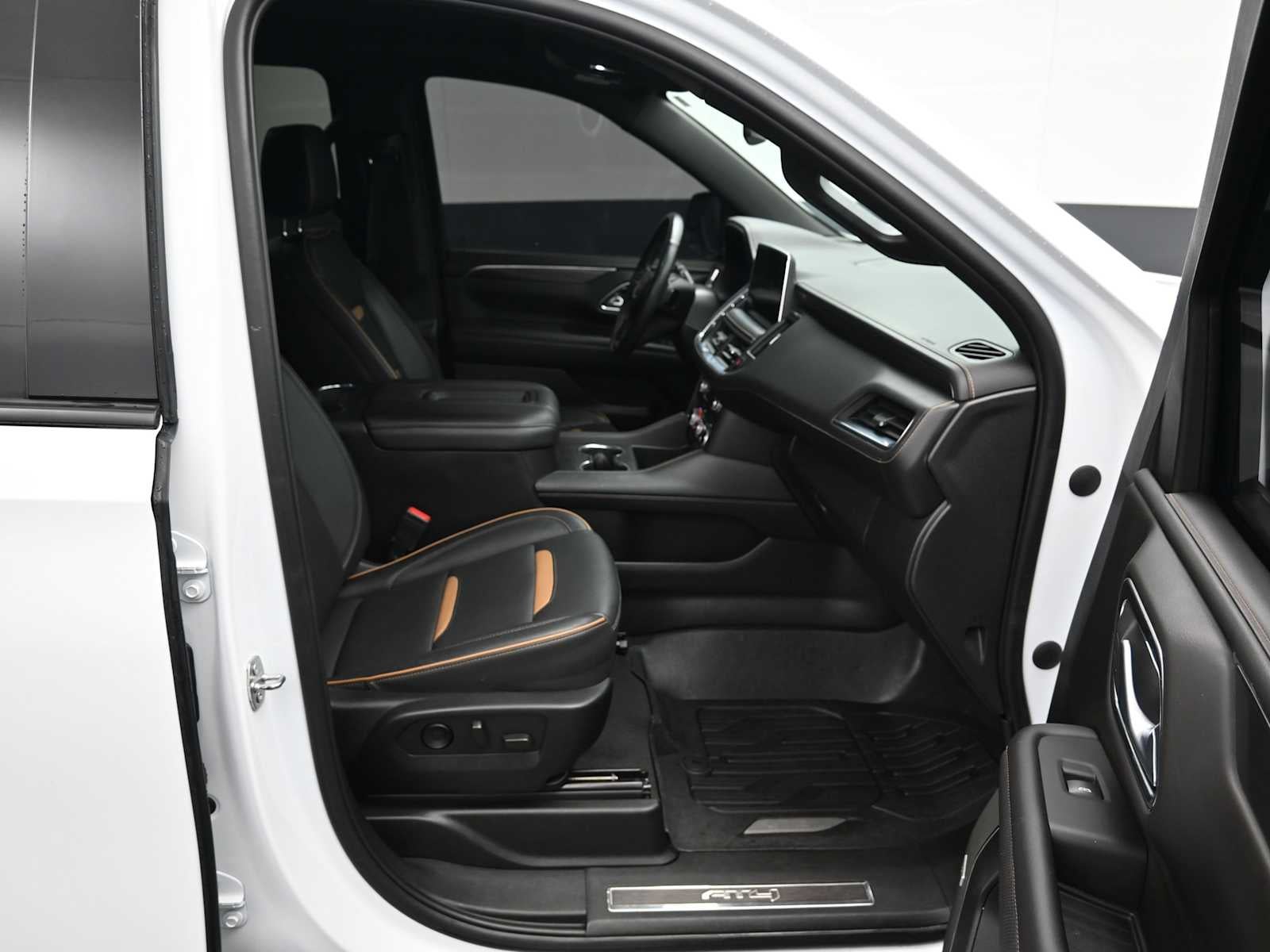 2022 GMC Yukon XL AT4