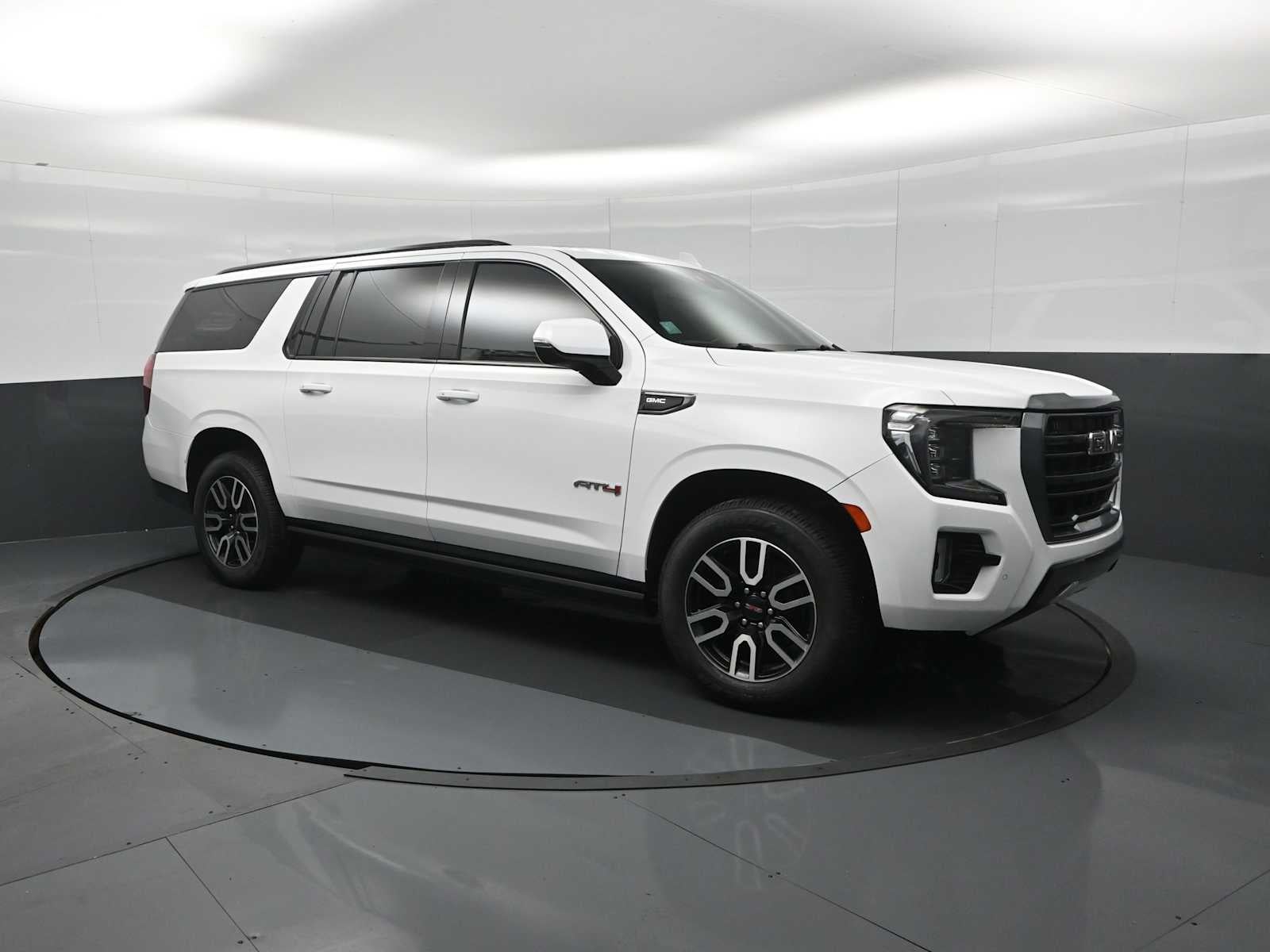 2022 GMC Yukon XL AT4