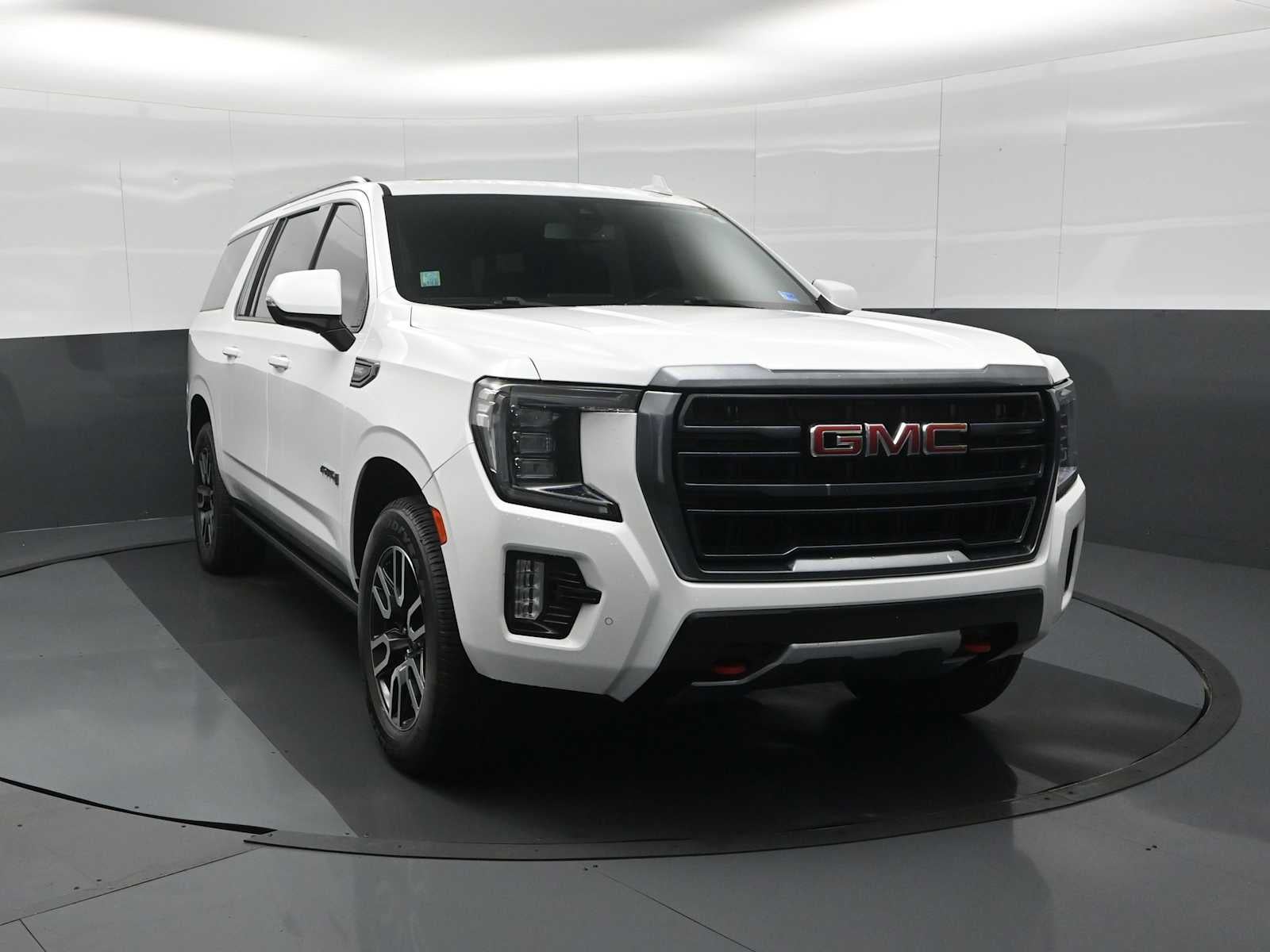 2022 GMC Yukon XL AT4
