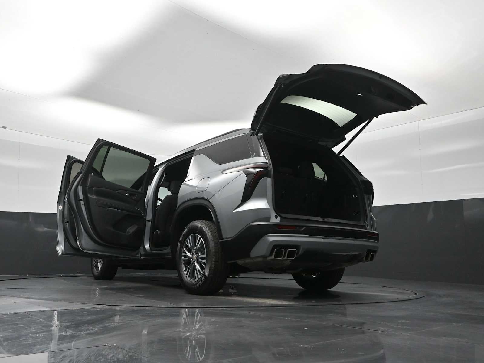 2024 Chevrolet Traverse FWD LT