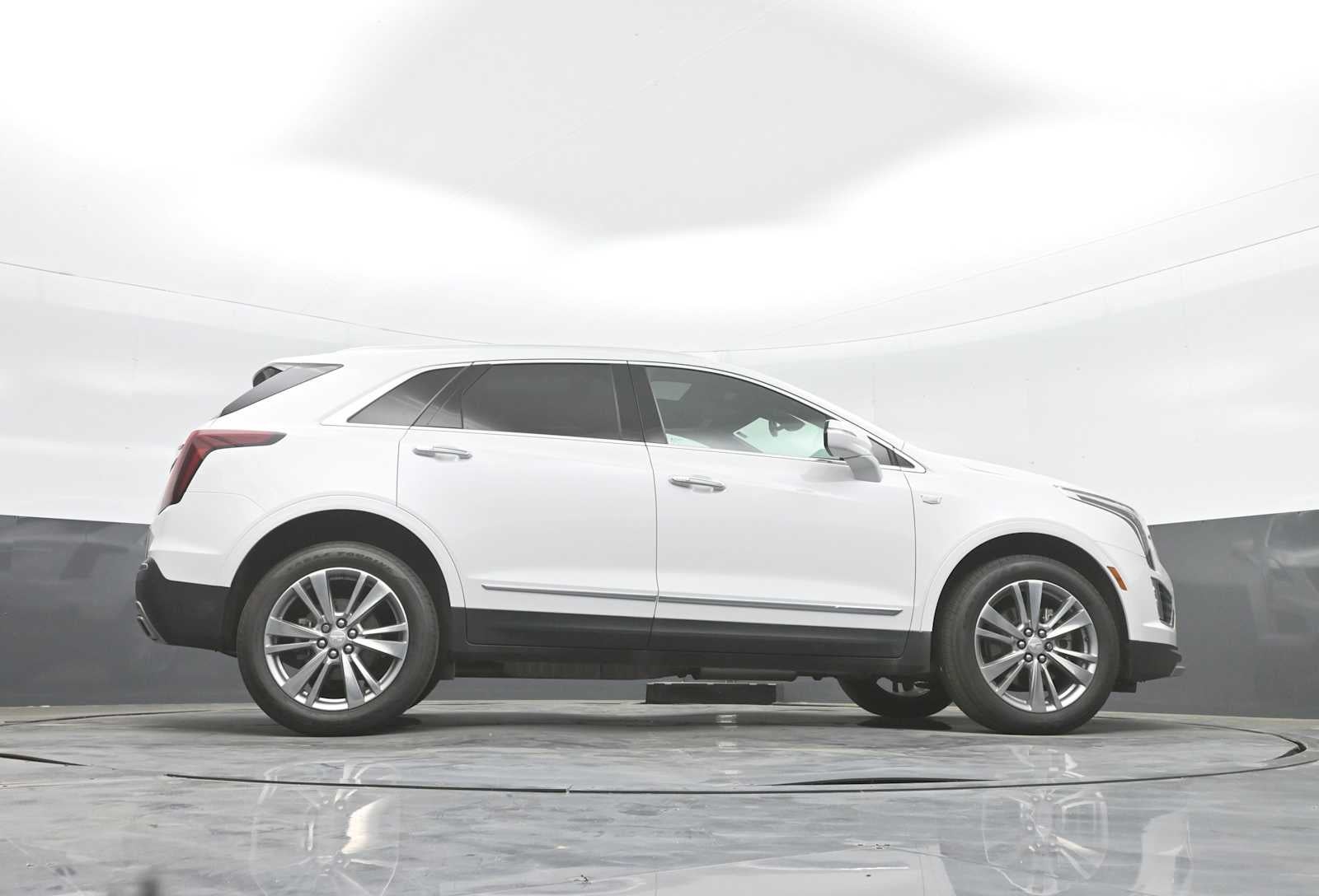 2024 Cadillac XT5 FWD Premium Luxury