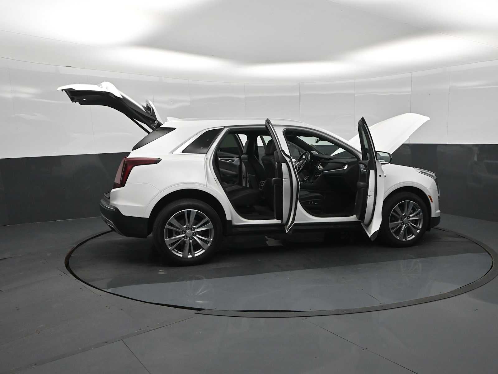 2024 Cadillac XT5 FWD Premium Luxury