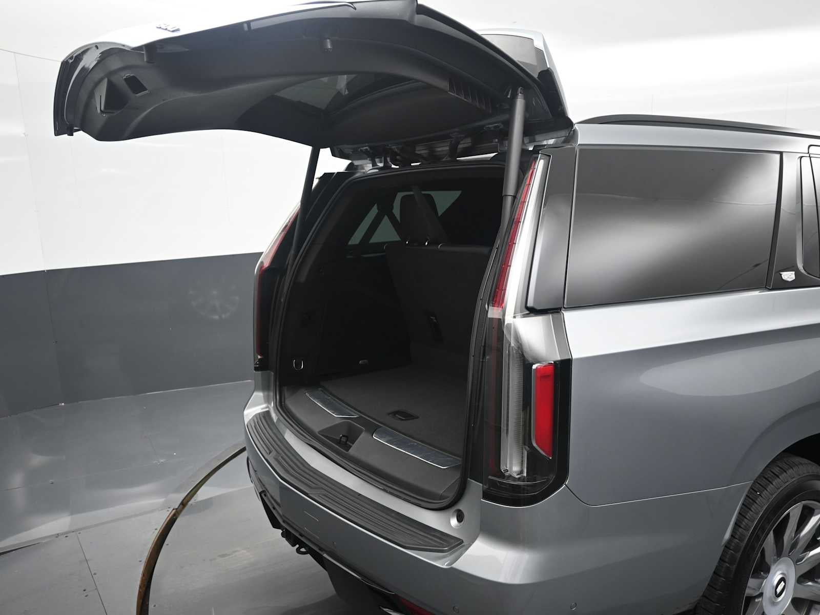 2023 Cadillac Escalade 4WD Sport Platinum