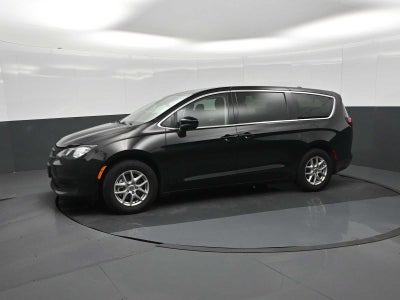 2024 Chrysler Voyager LX