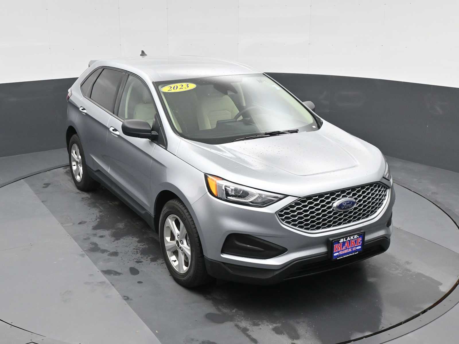 2023 Ford Edge SE